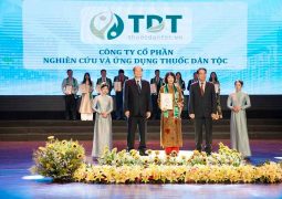 img-bs-lan-vinh-du-thay-mat-tt-thuoc-dan-toc-nhan-giai-thuong-thuong-hieu-so-1-viet-nam-2024-2