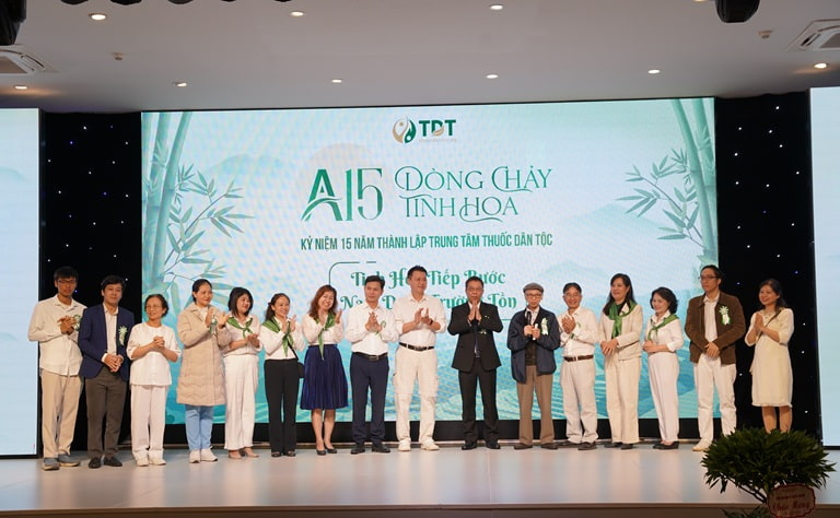 Cảm ơn bà con thật nhiều vì đã tin tưởng tôi, lựa chọn Thuốc dân tộc