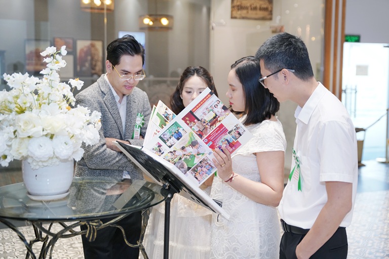 Nội dung cuốn sách ảnh để lại ấn tượng rất lớn trong lòng khách mời tham dự